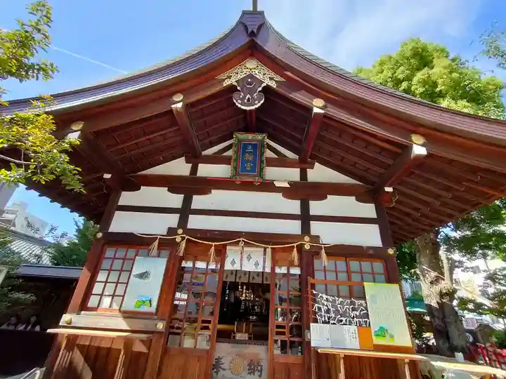 三輪神社の本殿・本堂