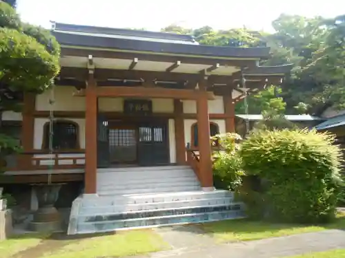 弥勒寺の本殿・本堂
