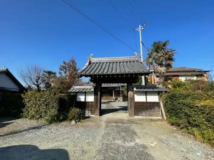 長照寺の{uncategorized: "未分類", other: "その他", undefined: "問題あり", building: "その他建物", grave: "お墓", sacred_gate: "鳥居", guardian: "狛犬", statue: "像", buddha: "仏像", history: "歴史", nature: "自然", garden: "庭園", animal: "動物", pagoda: "塔", temizu: "手水舎", mountain_gate: "山門・神門", sanctuary: "本殿・本堂", subordinate: "末社・摂社", art: "芸術", scenery: "景色", jizo: "地蔵", ema: "絵馬", goshuin: "御朱印", omikuji: "おみくじ", items: "授与品その他", amulet: "お守り", goshuincho: "御朱印帳", eats: "食事", festival: "お祭り", votive_dance: "神楽", shichigosan: "七五三参", wedding: "結婚式", experience: "体験その他", initially: "初詣", around: "周辺", anti_infection: "感染症対策"}