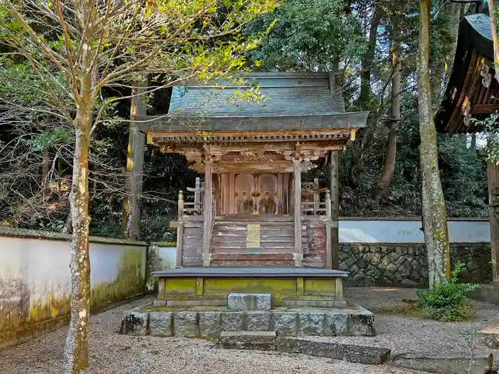 陽夫多神社の末社・摂社