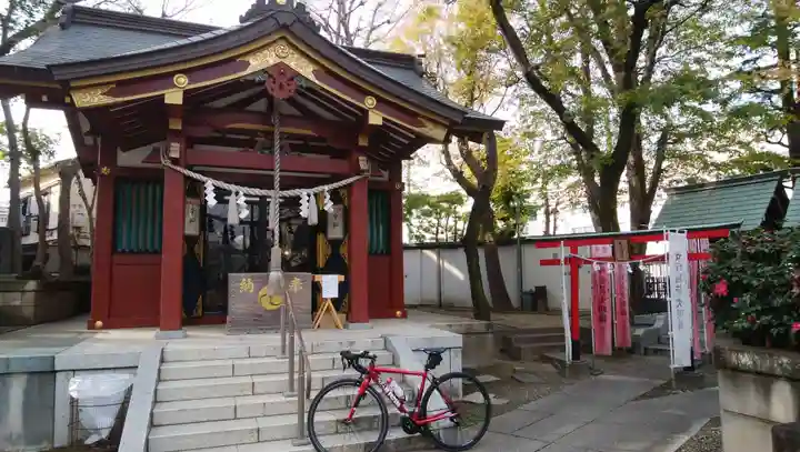 女塚神社の本殿・本堂