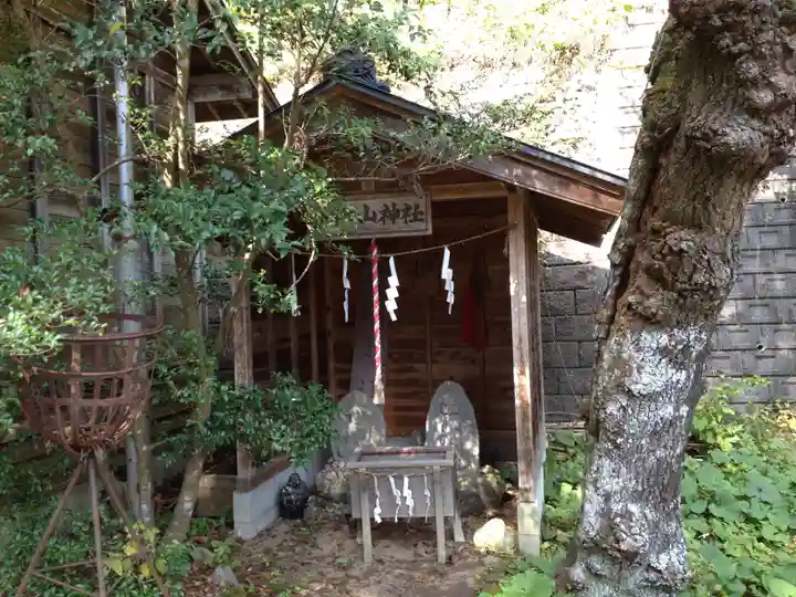 刈田嶺神社の末社・摂社