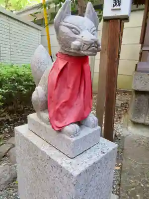 千束繁城稲荷神社の狛犬