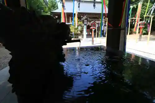 滑川神社 - 仕事と子どもの守り神の手水舎