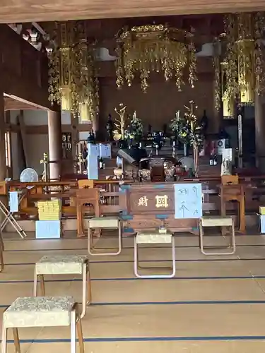 信隆寺の本殿・本堂