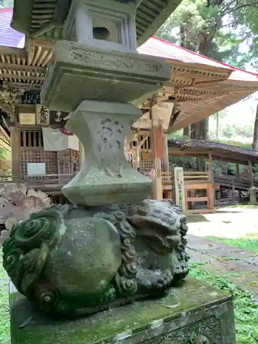 白山寺の狛犬