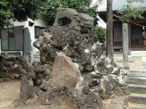 新井宿　子日神社の狛犬