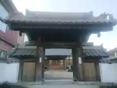 法専寺の山門