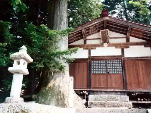 日抱神社の本殿