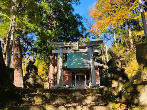 白山神社の鳥居