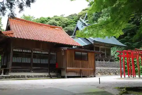 久奈子神社の本殿