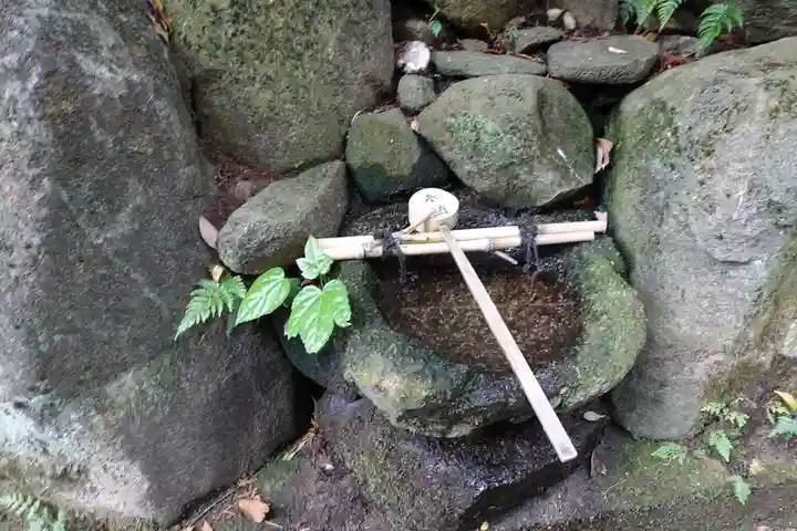 三輪神社の手水舎