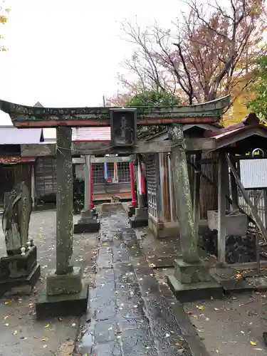 久助稲荷神社の鳥居