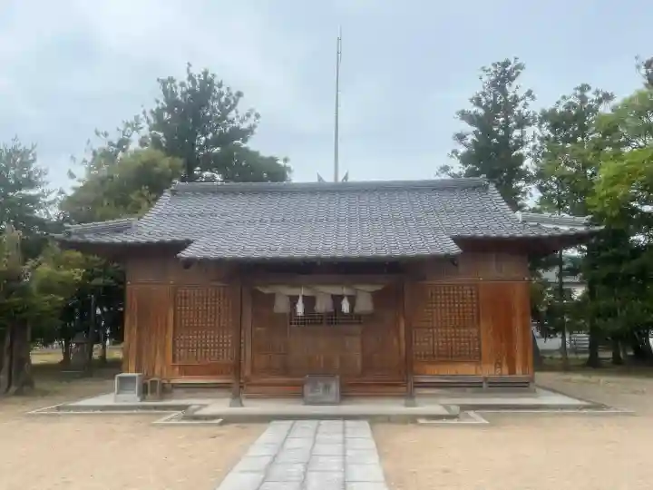 鹿島神社の{uncategorized: "未分類", other: "その他", undefined: "問題あり", building: "その他建物", grave: "お墓", sacred_gate: "鳥居", guardian: "狛犬", statue: "像", buddha: "仏像", history: "歴史", nature: "自然", garden: "庭園", animal: "動物", pagoda: "塔", temizu: "手水舎", mountain_gate: "山門・神門", sanctuary: "本殿・本堂", subordinate: "末社・摂社", art: "芸術", scenery: "景色", jizo: "地蔵", ema: "絵馬", goshuin: "御朱印", omikuji: "おみくじ", items: "授与品その他", amulet: "お守り", goshuincho: "御朱印帳", eats: "食事", festival: "お祭り", votive_dance: "神楽", shichigosan: "七五三参", wedding: "結婚式", experience: "体験その他", initially: "初詣", around: "周辺", anti_infection: "感染症対策"}