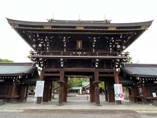 真清田神社の山門・神門