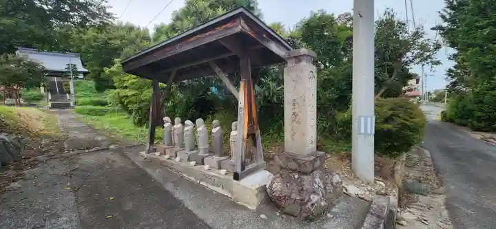 沢泉寺の地蔵