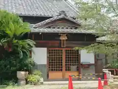 西大寺の本殿