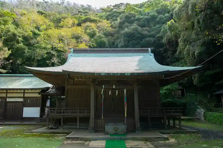 洲崎神社の本殿・本堂
