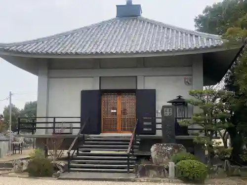 淡路国分寺の{uncategorized: "未分類", other: "その他", undefined: "問題あり", building: "その他建物", grave: "お墓", sacred_gate: "鳥居", guardian: "狛犬", statue: "像", buddha: "仏像", history: "歴史", nature: "自然", garden: "庭園", animal: "動物", pagoda: "塔", temizu: "手水舎", mountain_gate: "山門・神門", sanctuary: "本殿・本堂", subordinate: "末社・摂社", art: "芸術", scenery: "景色", jizo: "地蔵", ema: "絵馬", goshuin: "御朱印", omikuji: "おみくじ", items: "授与品その他", amulet: "お守り", goshuincho: "御朱印帳", eats: "食事", festival: "お祭り", votive_dance: "神楽", shichigosan: "七五三参", wedding: "結婚式", experience: "体験その他", initially: "初詣", around: "周辺", anti_infection: "感染症対策"}