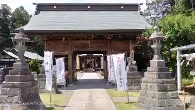 常陸第三宮　吉田神社の山門・神門