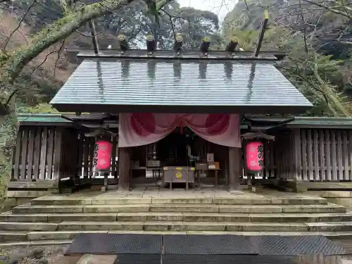 金崎宮の{uncategorized: "未分類", other: "その他", undefined: "問題あり", building: "その他建物", grave: "お墓", sacred_gate: "鳥居", guardian: "狛犬", statue: "像", buddha: "仏像", history: "歴史", nature: "自然", garden: "庭園", animal: "動物", pagoda: "塔", temizu: "手水舎", mountain_gate: "山門・神門", sanctuary: "本殿・本堂", subordinate: "末社・摂社", art: "芸術", scenery: "景色", jizo: "地蔵", ema: "絵馬", goshuin: "御朱印", omikuji: "おみくじ", items: "授与品その他", amulet: "お守り", goshuincho: "御朱印帳", eats: "食事", festival: "お祭り", votive_dance: "神楽", shichigosan: "七五三参", wedding: "結婚式", experience: "体験その他", initially: "初詣", around: "周辺", anti_infection: "感染症対策"}