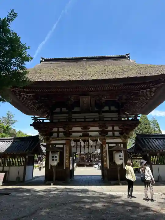 沙沙貴神社の{uncategorized: "未分類", other: "その他", undefined: "問題あり", building: "その他建物", grave: "お墓", sacred_gate: "鳥居", guardian: "狛犬", statue: "像", buddha: "仏像", history: "歴史", nature: "自然", garden: "庭園", animal: "動物", pagoda: "塔", temizu: "手水舎", mountain_gate: "山門・神門", sanctuary: "本殿・本堂", subordinate: "末社・摂社", art: "芸術", scenery: "景色", jizo: "地蔵", ema: "絵馬", goshuin: "御朱印", omikuji: "おみくじ", items: "授与品その他", amulet: "お守り", goshuincho: "御朱印帳", eats: "食事", festival: "お祭り", votive_dance: "神楽", shichigosan: "七五三参", wedding: "結婚式", experience: "体験その他", initially: "初詣", around: "周辺", anti_infection: "感染症対策"}
