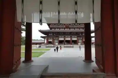 薬師寺の山門・神門