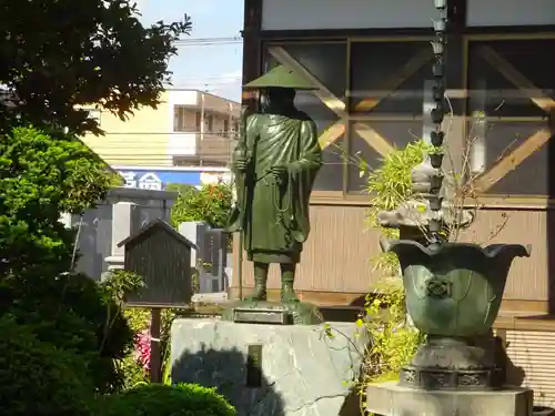 法徳寺の像