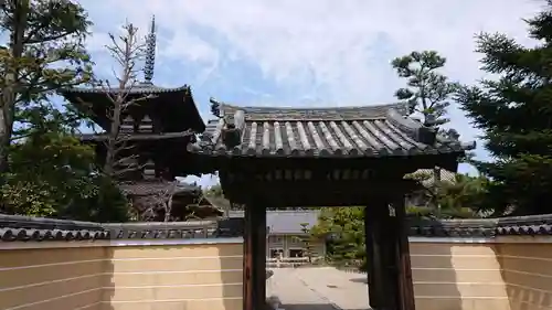 法輪寺の山門