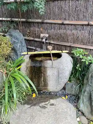 正寶院（飛不動尊）の手水舎