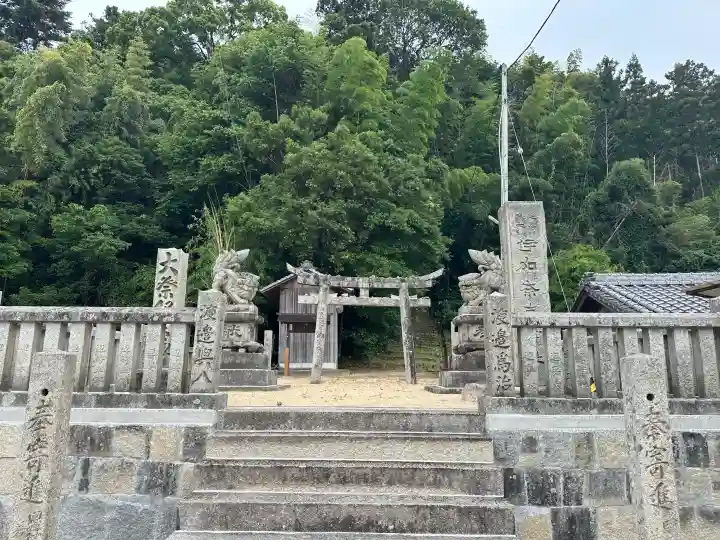 伊加奈志神社の鳥居
