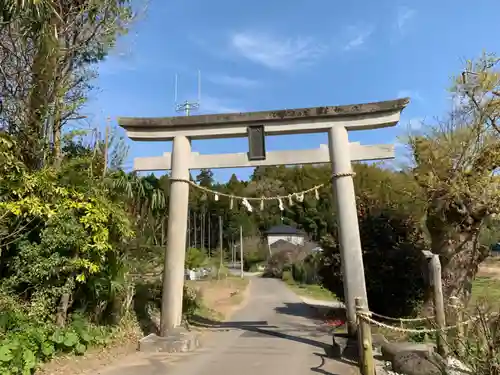 八幡神社の鳥居