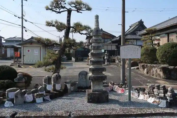 駕輿丁地蔵堂(滋賀県)