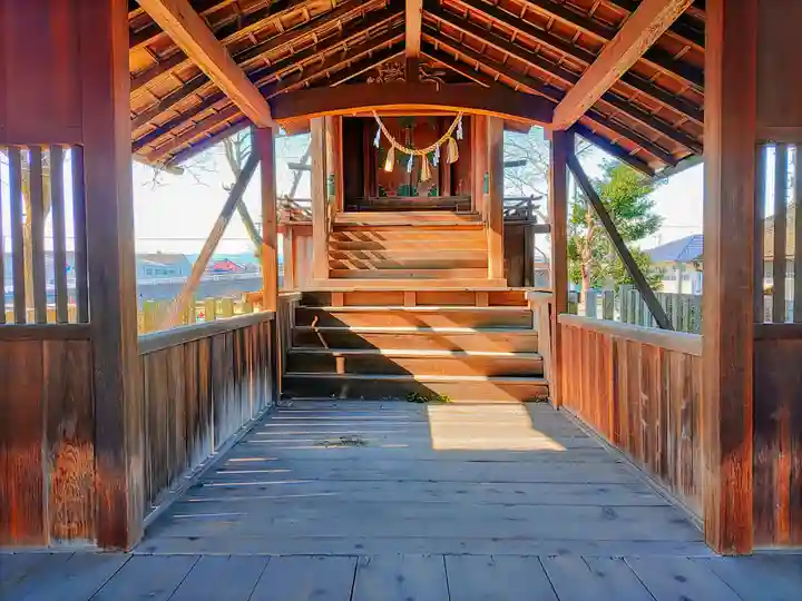 室原神社(萩原町串作)の本殿・本堂