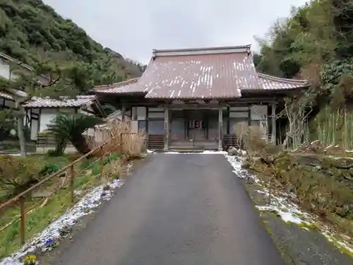 安養寺の本殿