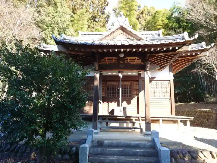 八宮神社(廣野)の{uncategorized: "未分類", other: "その他", undefined: "問題あり", building: "その他建物", grave: "お墓", sacred_gate: "鳥居", guardian: "狛犬", statue: "像", buddha: "仏像", history: "歴史", nature: "自然", garden: "庭園", animal: "動物", pagoda: "塔", temizu: "手水舎", mountain_gate: "山門・神門", sanctuary: "本殿・本堂", subordinate: "末社・摂社", art: "芸術", scenery: "景色", jizo: "地蔵", ema: "絵馬", goshuin: "御朱印", omikuji: "おみくじ", items: "授与品その他", amulet: "お守り", goshuincho: "御朱印帳", eats: "食事", festival: "お祭り", votive_dance: "神楽", shichigosan: "七五三参", wedding: "結婚式", experience: "体験その他", initially: "初詣", around: "周辺", anti_infection: "感染症対策"}