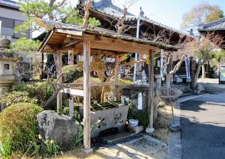 極楽寺の手水舎