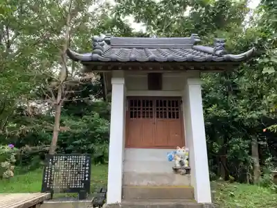 三峰神社の本殿・本堂