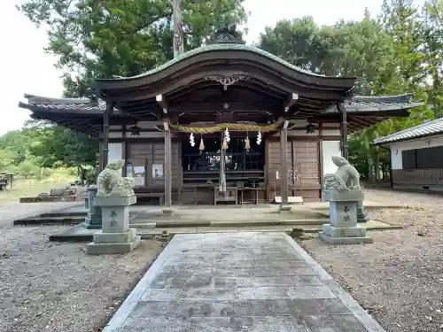 勝手神社の{uncategorized: "未分類", other: "その他", undefined: "問題あり", building: "その他建物", grave: "お墓", sacred_gate: "鳥居", guardian: "狛犬", statue: "像", buddha: "仏像", history: "歴史", nature: "自然", garden: "庭園", animal: "動物", pagoda: "塔", temizu: "手水舎", mountain_gate: "山門・神門", sanctuary: "本殿・本堂", subordinate: "末社・摂社", art: "芸術", scenery: "景色", jizo: "地蔵", ema: "絵馬", goshuin: "御朱印", omikuji: "おみくじ", items: "授与品その他", amulet: "お守り", goshuincho: "御朱印帳", eats: "食事", festival: "お祭り", votive_dance: "神楽", shichigosan: "七五三参", wedding: "結婚式", experience: "体験その他", initially: "初詣", around: "周辺", anti_infection: "感染症対策"}