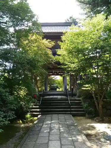 隆国寺の山門