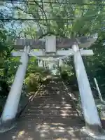 淵神社の{uncategorized: "未分類", other: "その他", undefined: "問題あり", building: "その他建物", grave: "お墓", sacred_gate: "鳥居", guardian: "狛犬", statue: "像", buddha: "仏像", history: "歴史", nature: "自然", garden: "庭園", animal: "動物", pagoda: "塔", temizu: "手水舎", mountain_gate: "山門・神門", sanctuary: "本殿・本堂", subordinate: "末社・摂社", art: "芸術", scenery: "景色", jizo: "地蔵", ema: "絵馬", goshuin: "御朱印", omikuji: "おみくじ", items: "授与品その他", amulet: "お守り", goshuincho: "御朱印帳", eats: "食事", festival: "お祭り", votive_dance: "神楽", shichigosan: "七五三参", wedding: "結婚式", experience: "体験その他", initially: "初詣", around: "周辺", anti_infection: "感染症対策"}