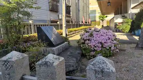 伏見稲荷大社御旅所の庭園