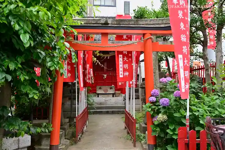 装束稲荷神社(王子稲荷神社境外摂社)の鳥居