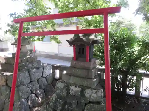 巨摩八幡宮の鳥居