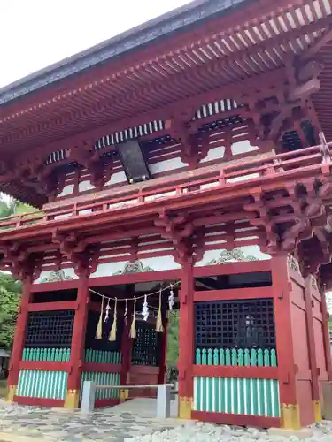 飯野八幡宮の山門