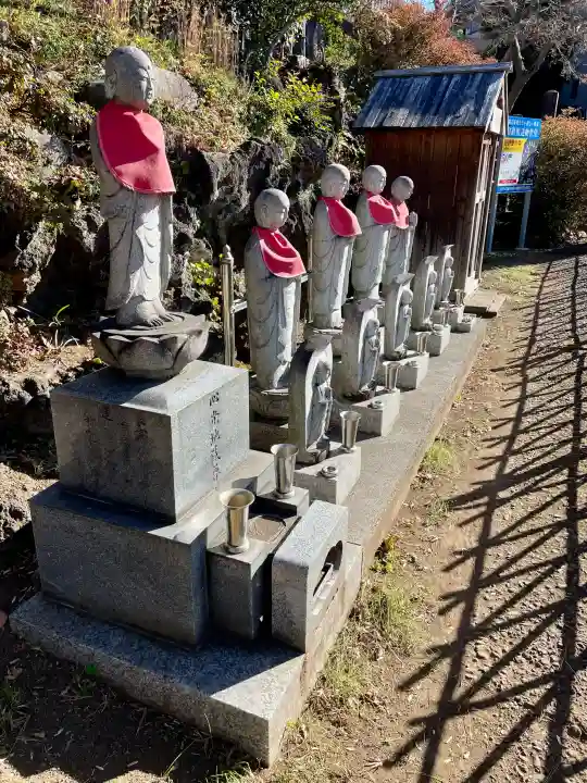 清立院の{uncategorized: "未分類", other: "その他", undefined: "問題あり", building: "その他建物", grave: "お墓", sacred_gate: "鳥居", guardian: "狛犬", statue: "像", buddha: "仏像", history: "歴史", nature: "自然", garden: "庭園", animal: "動物", pagoda: "塔", temizu: "手水舎", mountain_gate: "山門・神門", sanctuary: "本殿・本堂", subordinate: "末社・摂社", art: "芸術", scenery: "景色", jizo: "地蔵", ema: "絵馬", goshuin: "御朱印", omikuji: "おみくじ", items: "授与品その他", amulet: "お守り", goshuincho: "御朱印帳", eats: "食事", festival: "お祭り", votive_dance: "神楽", shichigosan: "七五三参", wedding: "結婚式", experience: "体験その他", initially: "初詣", around: "周辺", anti_infection: "感染症対策"}