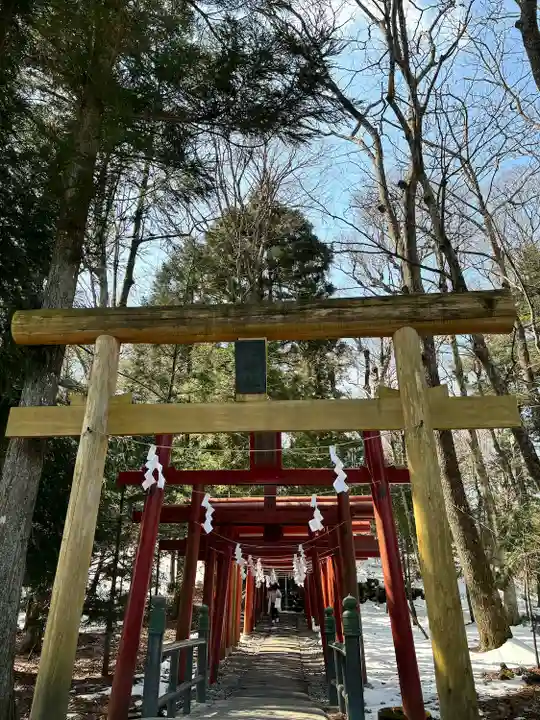 新屋山神社(山梨県)
