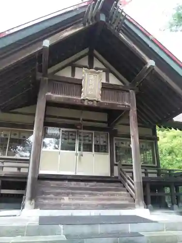 雨龍神社の本殿