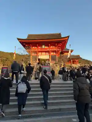 清水寺の{uncategorized: "未分類", other: "その他", undefined: "問題あり", building: "その他建物", grave: "お墓", sacred_gate: "鳥居", guardian: "狛犬", statue: "像", buddha: "仏像", history: "歴史", nature: "自然", garden: "庭園", animal: "動物", pagoda: "塔", temizu: "手水舎", mountain_gate: "山門・神門", sanctuary: "本殿・本堂", subordinate: "末社・摂社", art: "芸術", scenery: "景色", jizo: "地蔵", ema: "絵馬", goshuin: "御朱印", omikuji: "おみくじ", items: "授与品その他", amulet: "お守り", goshuincho: "御朱印帳", eats: "食事", festival: "お祭り", votive_dance: "神楽", shichigosan: "七五三参", wedding: "結婚式", experience: "体験その他", initially: "初詣", around: "周辺", anti_infection: "感染症対策"}
