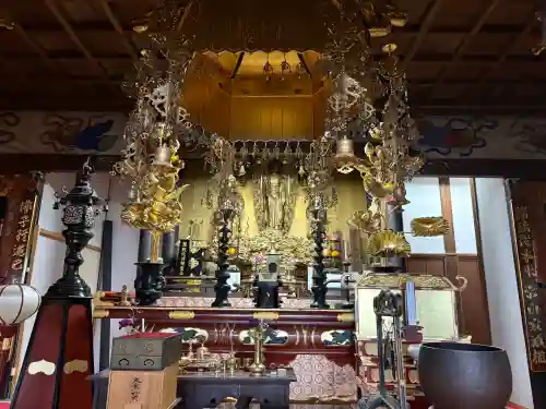 遍照寺の{uncategorized: "未分類", other: "その他", undefined: "問題あり", building: "その他建物", grave: "お墓", sacred_gate: "鳥居", guardian: "狛犬", statue: "像", buddha: "仏像", history: "歴史", nature: "自然", garden: "庭園", animal: "動物", pagoda: "塔", temizu: "手水舎", mountain_gate: "山門・神門", sanctuary: "本殿・本堂", subordinate: "末社・摂社", art: "芸術", scenery: "景色", jizo: "地蔵", ema: "絵馬", goshuin: "御朱印", omikuji: "おみくじ", items: "授与品その他", amulet: "お守り", goshuincho: "御朱印帳", eats: "食事", festival: "お祭り", votive_dance: "神楽", shichigosan: "七五三参", wedding: "結婚式", experience: "体験その他", initially: "初詣", around: "周辺", anti_infection: "感染症対策"}